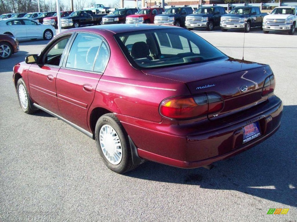 2001 Malibu Sedan - Monterey Maroon Metallic / Gray photo #2