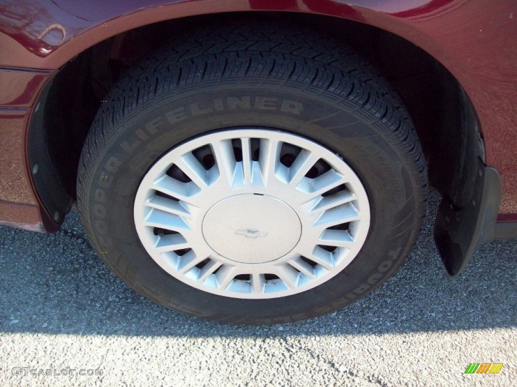 2001 Malibu Sedan - Monterey Maroon Metallic / Gray photo #17