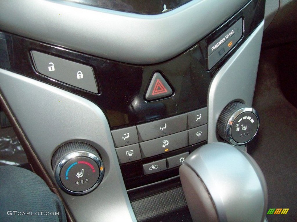 2012 Chevrolet Cruze LT/RS Controls Photo #60774533
