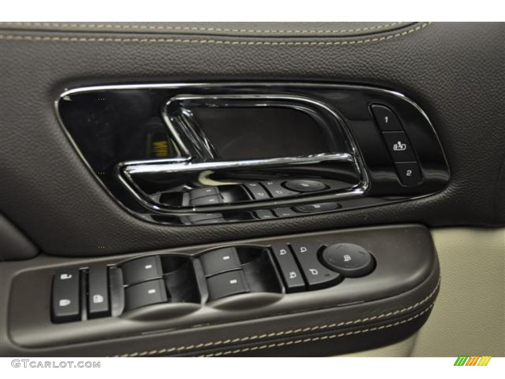 2012 Cadillac Escalade ESV Platinum AWD Controls Photo #60775070