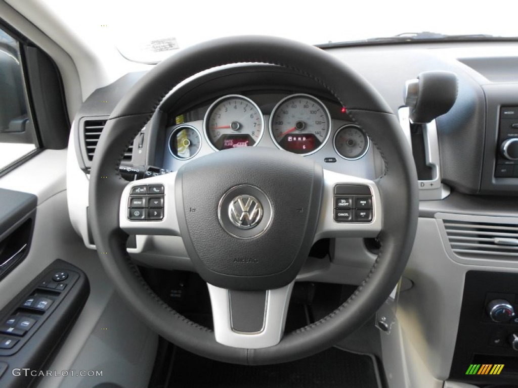 2012 Volkswagen Routan SE Aero Gray Steering Wheel Photo #60776594