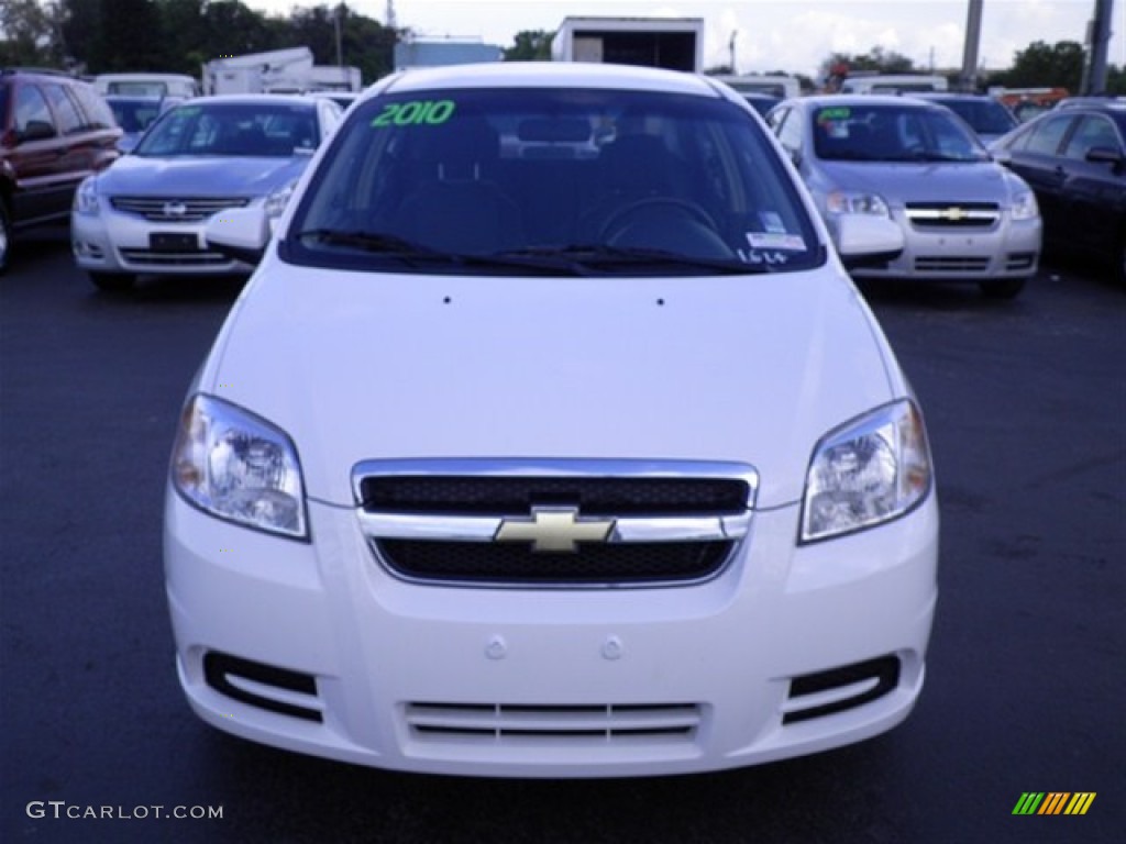 2010 Aveo LT Sedan - Summit White / Charcoal photo #3
