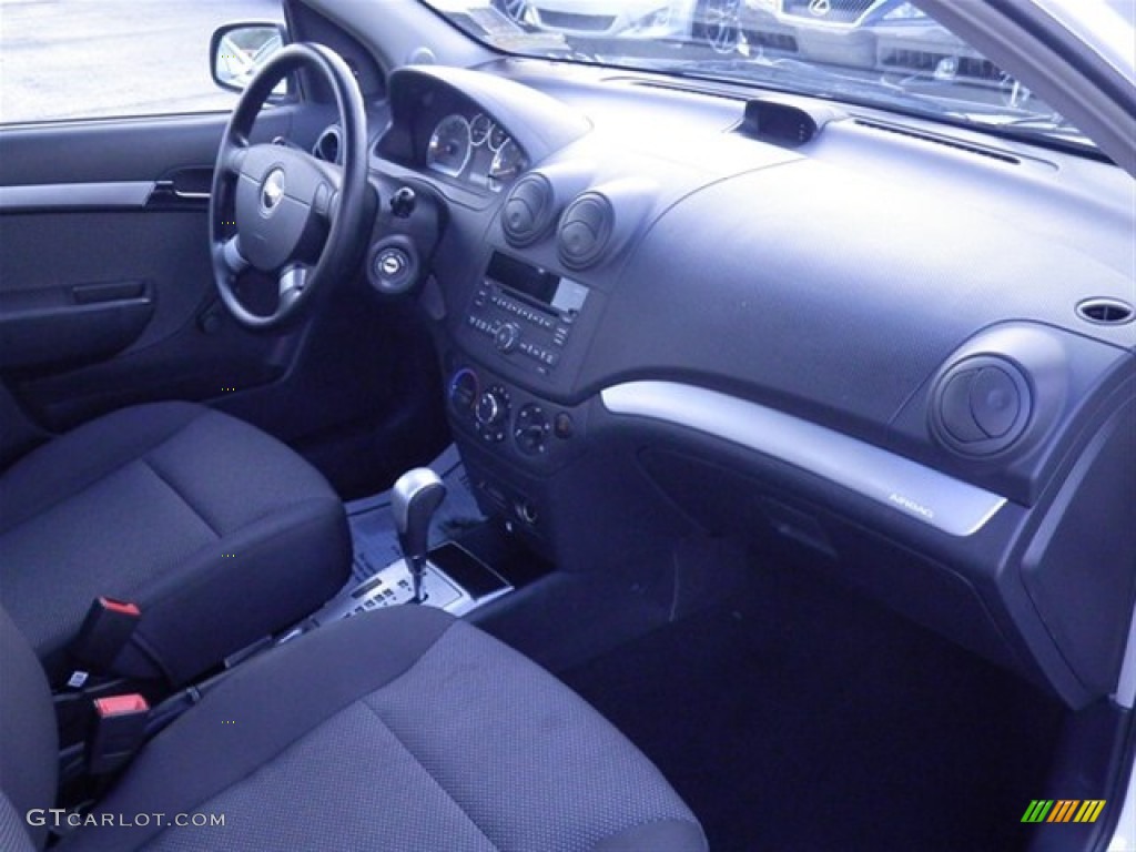 2010 Aveo LT Sedan - Summit White / Charcoal photo #11