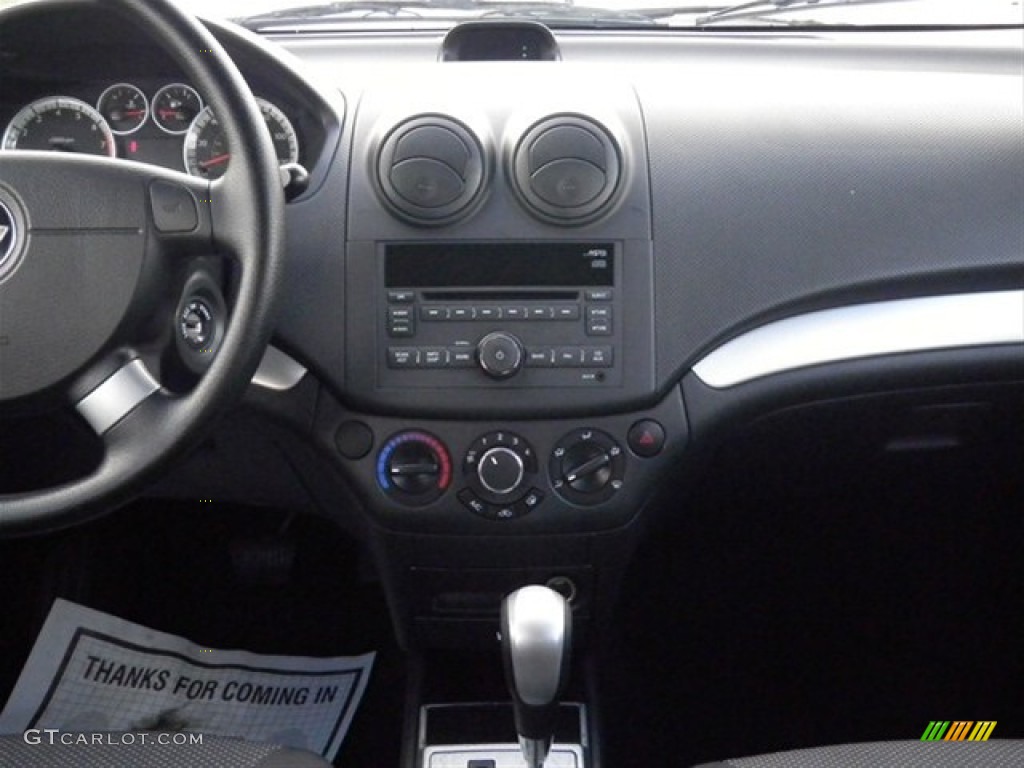 2010 Aveo LT Sedan - Summit White / Charcoal photo #14