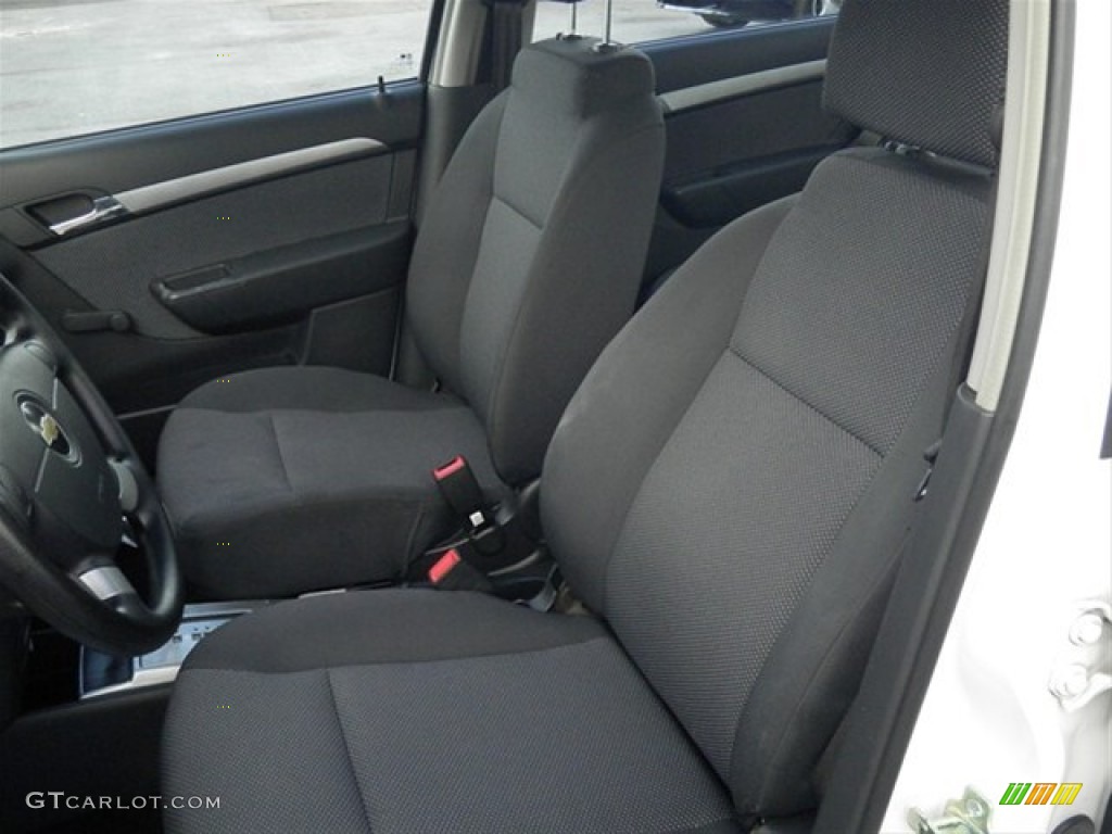 2010 Aveo LT Sedan - Summit White / Charcoal photo #18