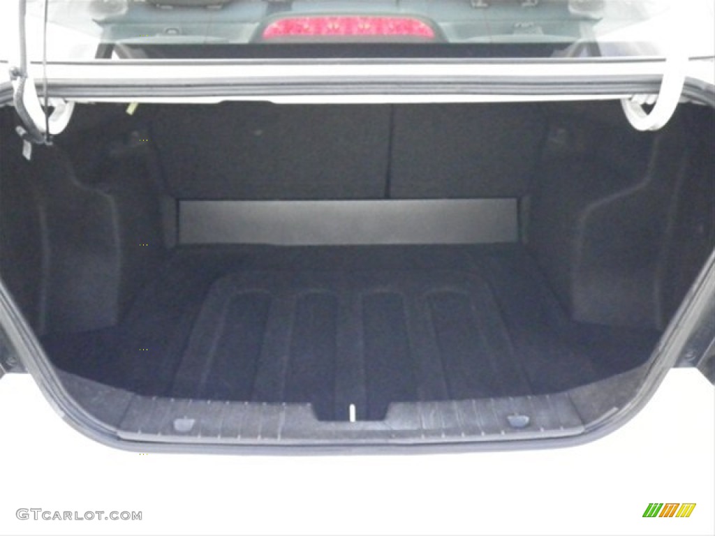 2010 Aveo LT Sedan - Summit White / Charcoal photo #19