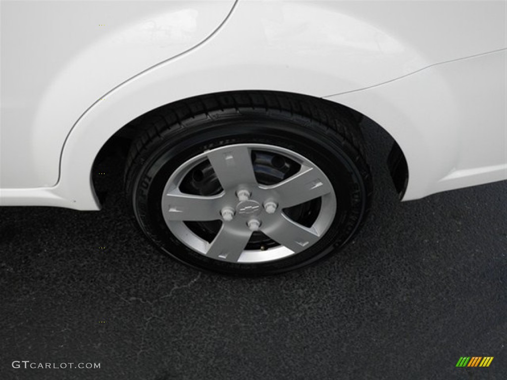 2010 Aveo LT Sedan - Summit White / Charcoal photo #20