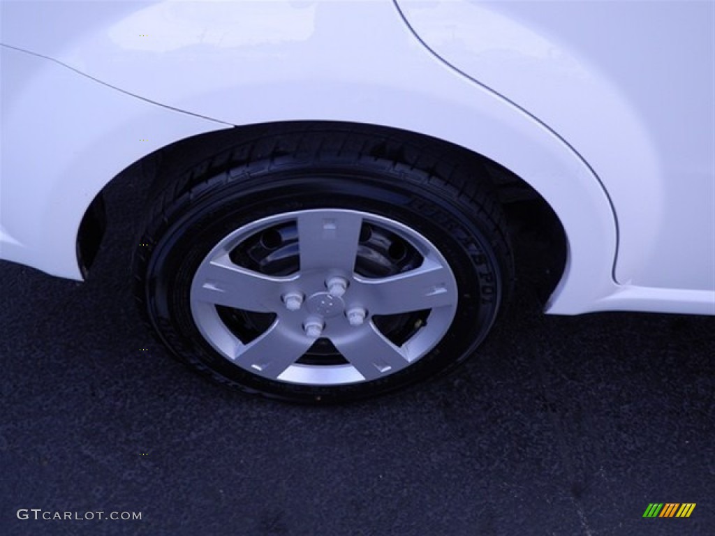 2010 Aveo LT Sedan - Summit White / Charcoal photo #23