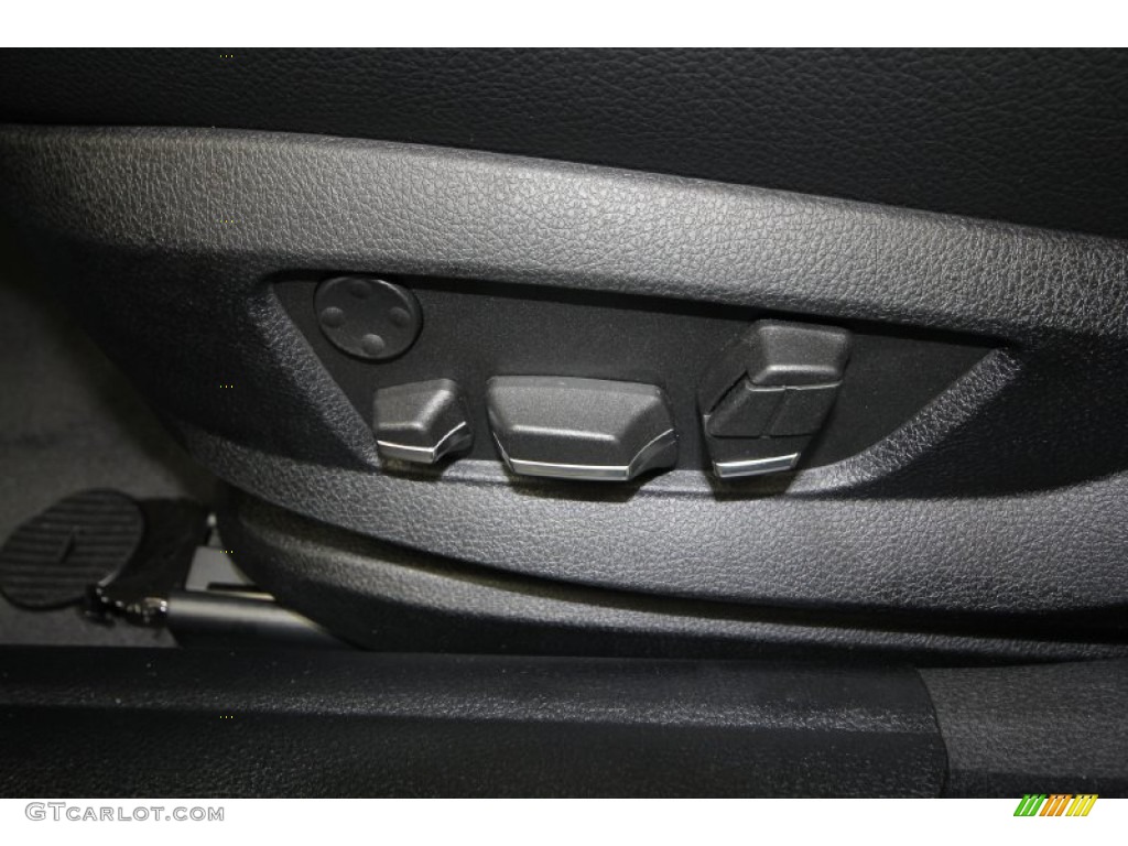 2012 5 Series 550i Sedan - Dark Graphite Metallic II / Black photo #16