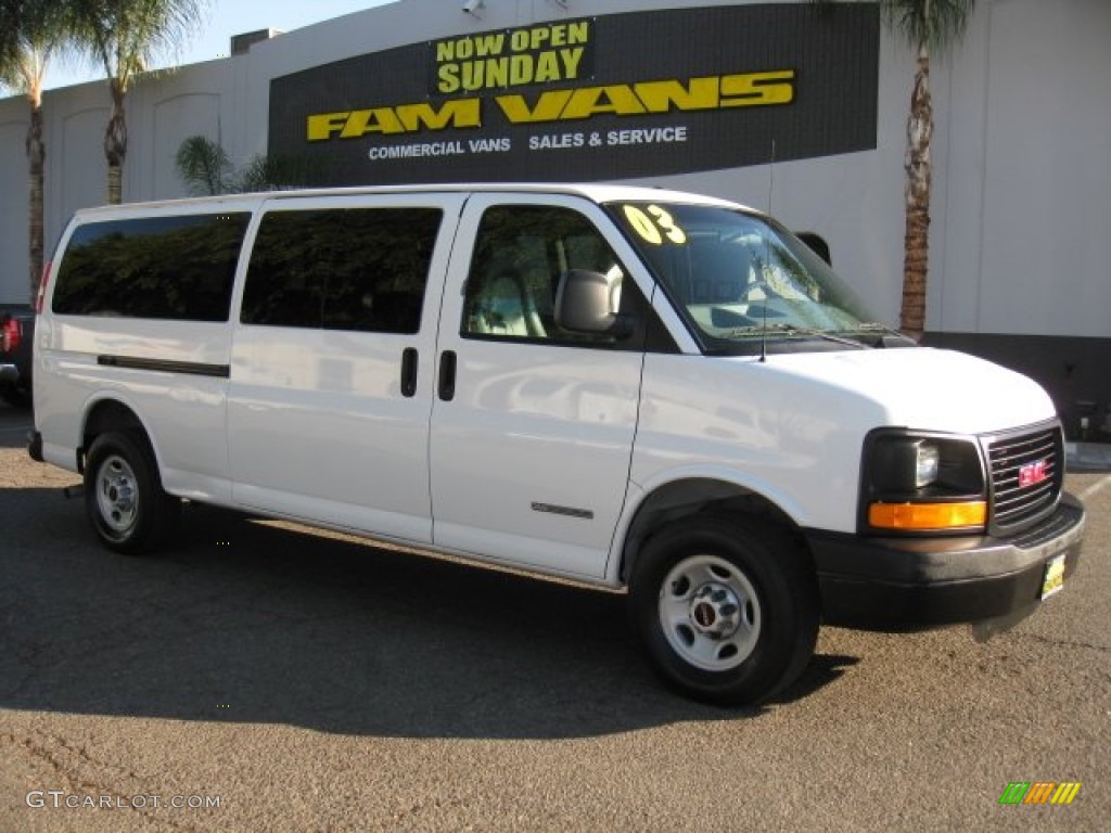 2003 Savana Van 3500 SLE Passenger - Summit White / Medium Pewter photo #1