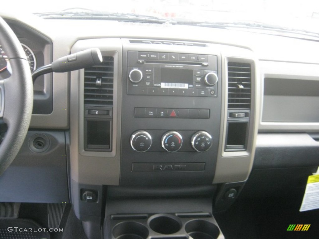 2012 Ram 1500 Express Crew Cab - Bright White / Dark Slate Gray/Medium Graystone photo #8