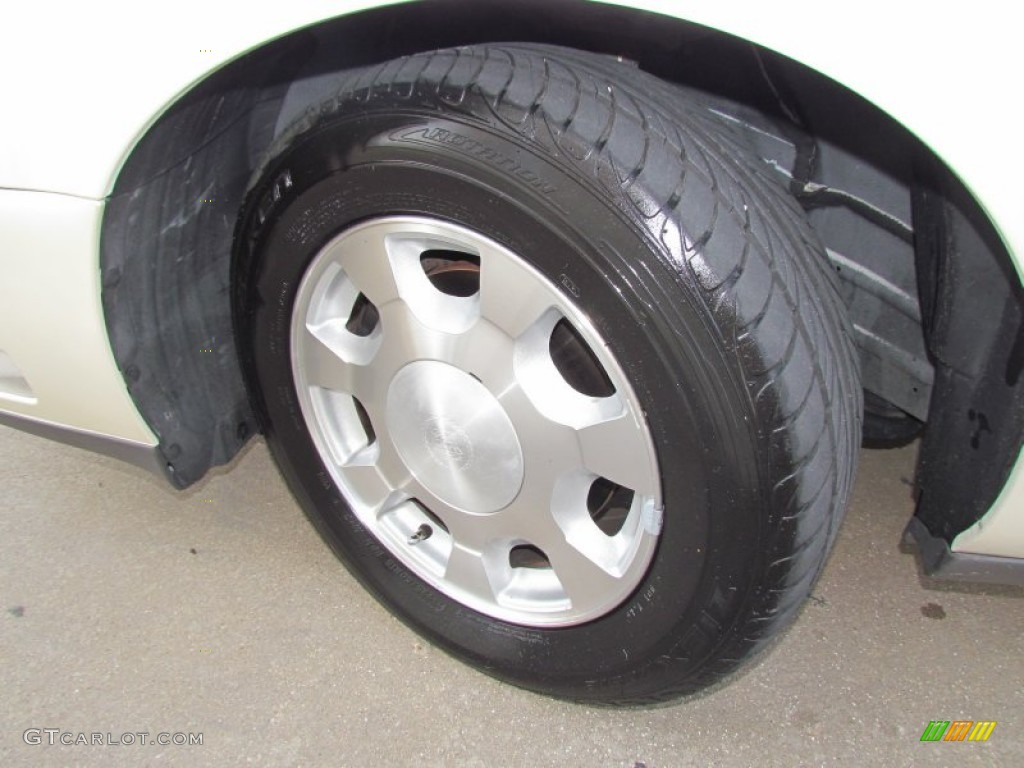 2001 Cadillac DeVille Sedan Wheel Photo #60785636