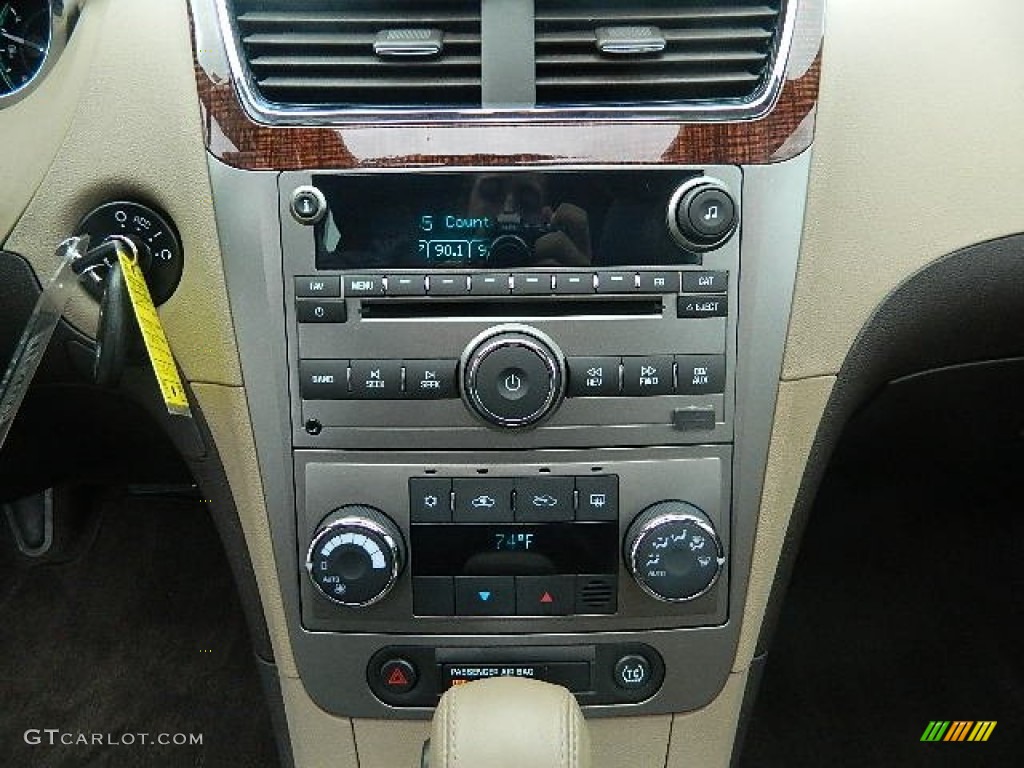 2011 Chevrolet Malibu LTZ Controls Photo #60789284