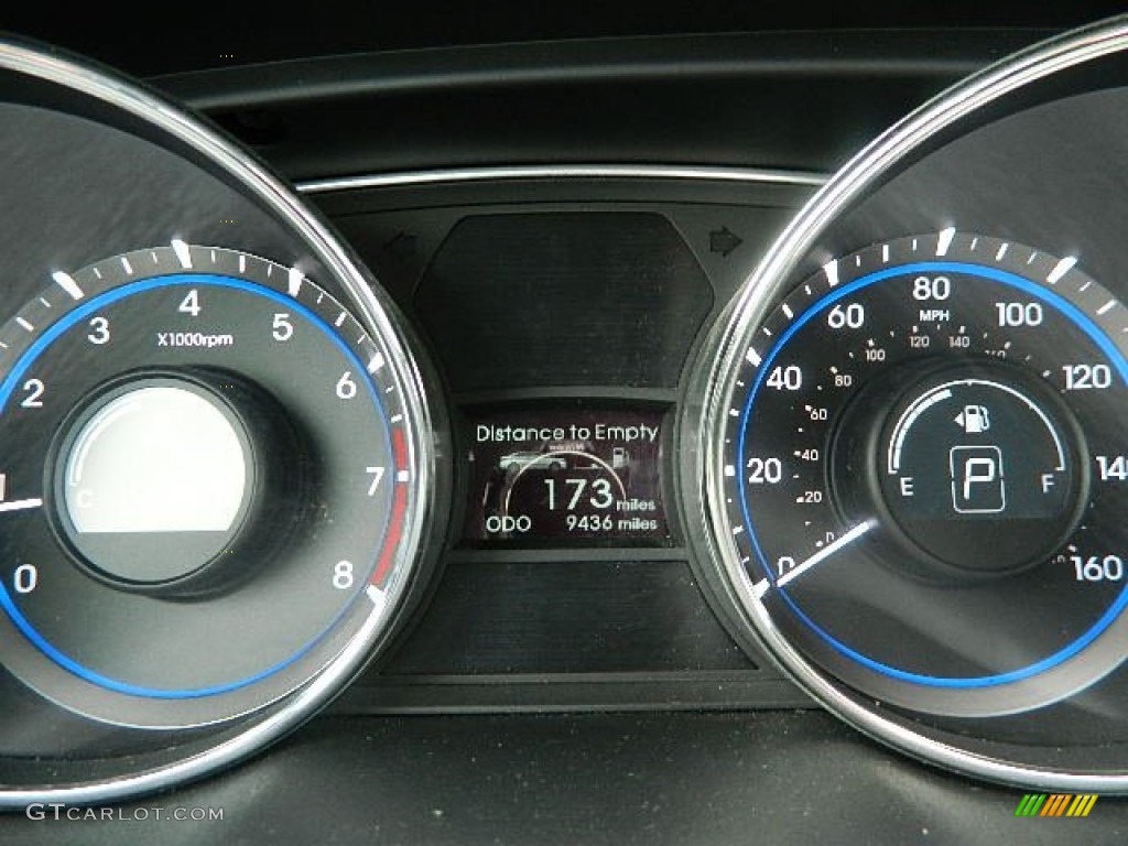 2011 Hyundai Sonata SE Gauges Photo #60789839