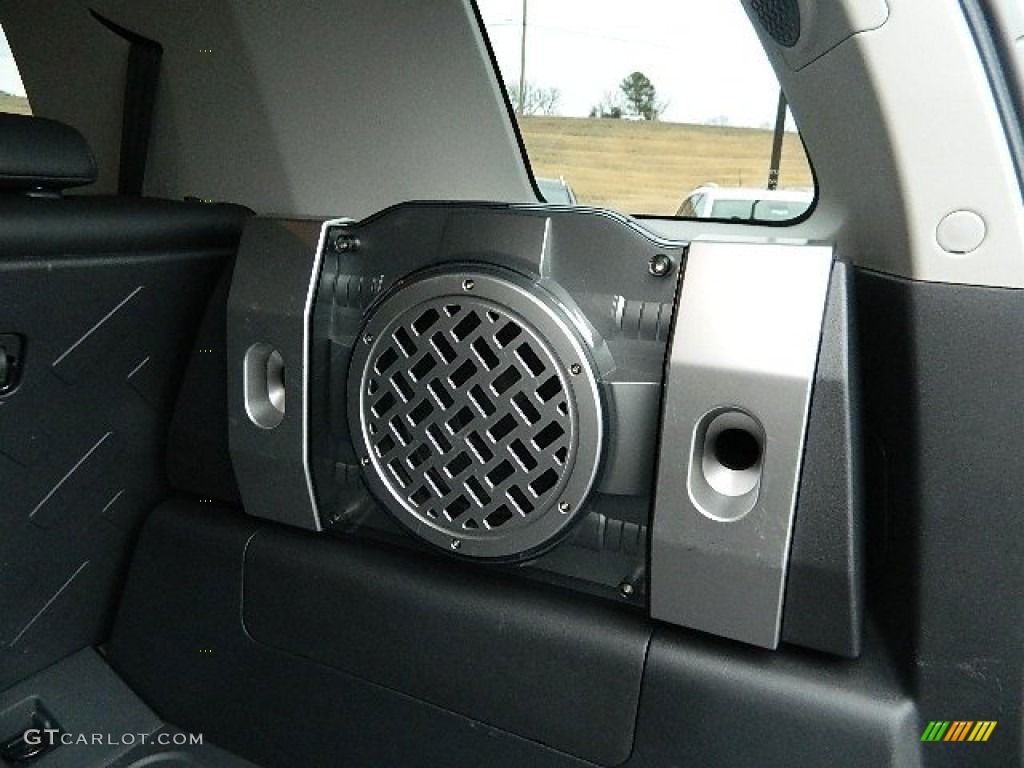 2010 Toyota FJ Cruiser 4WD Audio System Photo #60790304