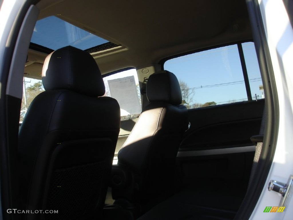 2011 HHR LT - Arctic Ice White / Ebony photo #11