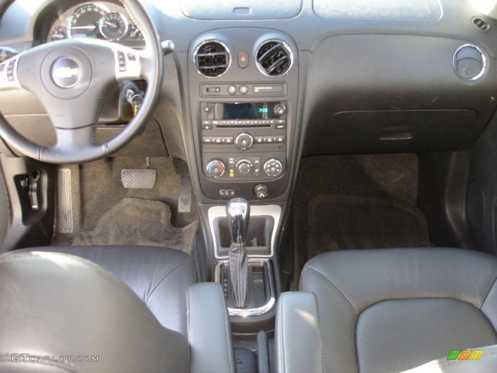 2011 HHR LT - Arctic Ice White / Ebony photo #12