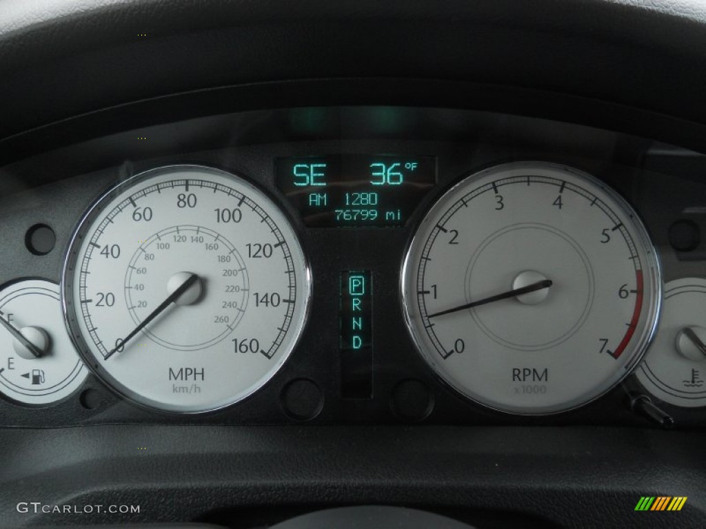 2005 Chrysler 300 C HEMI AWD Gauges Photos