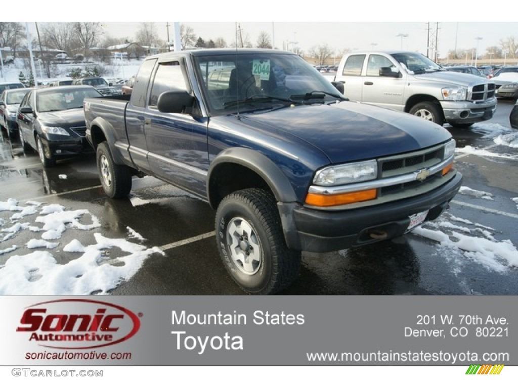 2001 S10 ZR2 Extended Cab 4x4 - Indigo Blue Metallic / Graphite photo #1