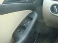 Black - Jetta SE Sedan Photo No. 14