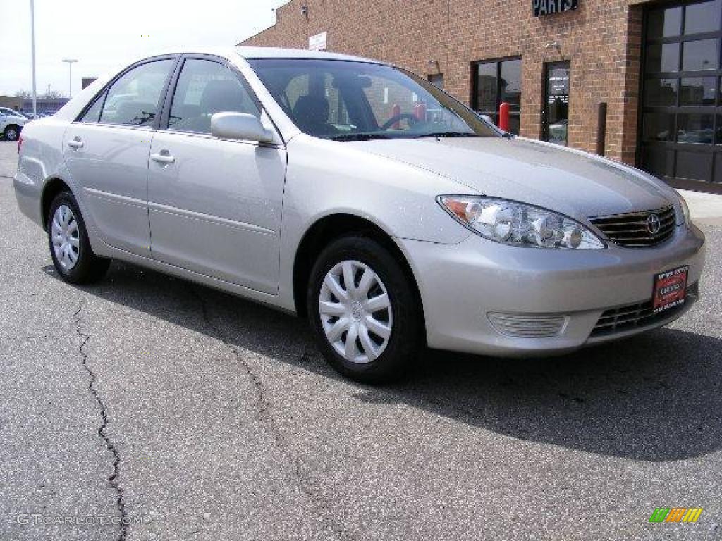 2006 Camry LE - Lunar Mist Metallic / Stone Gray photo #1