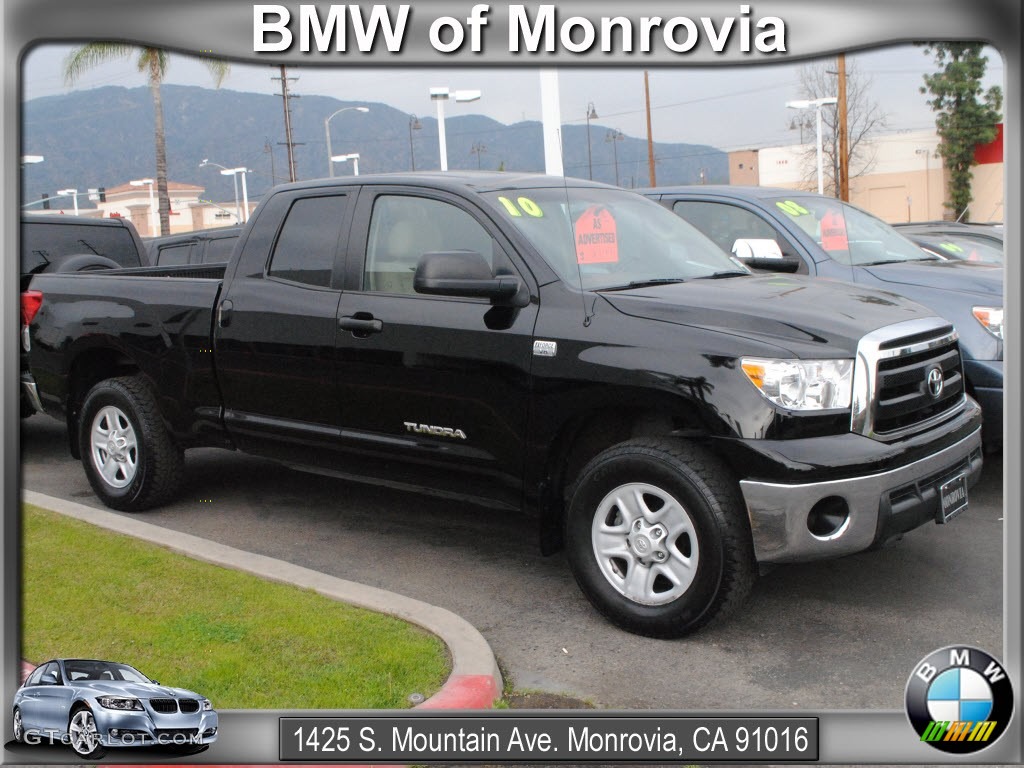 2010 Tundra Double Cab 4x4 - Black / Sand Beige photo #1