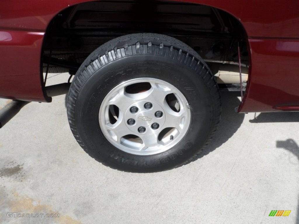 2003 Silverado 1500 LS Extended Cab - Dark Carmine Red Metallic / Tan photo #15