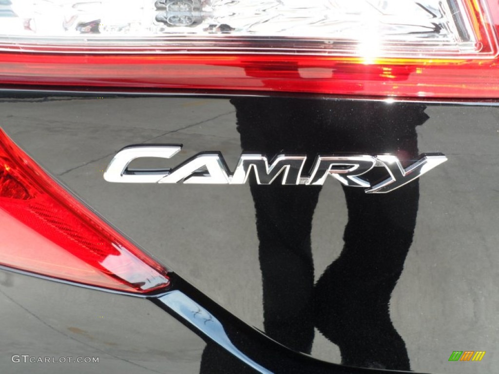 2012 Camry XLE V6 - Attitude Black Metallic / Ivory photo #15