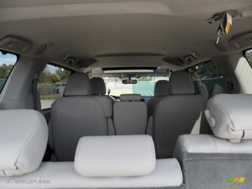 2012 Sienna XLE - South Pacific Pearl / Light Gray photo #21