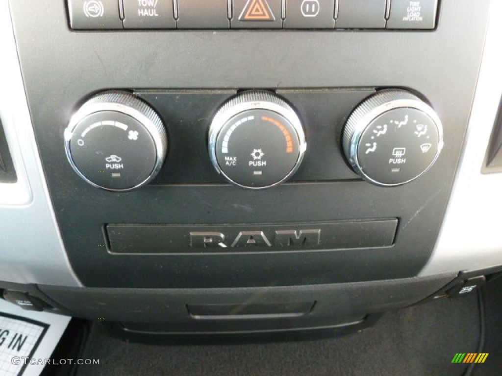 2011 Ram 2500 HD SLT Regular Cab 4x4 - Flame Red / Dark Slate/Medium Graystone photo #22