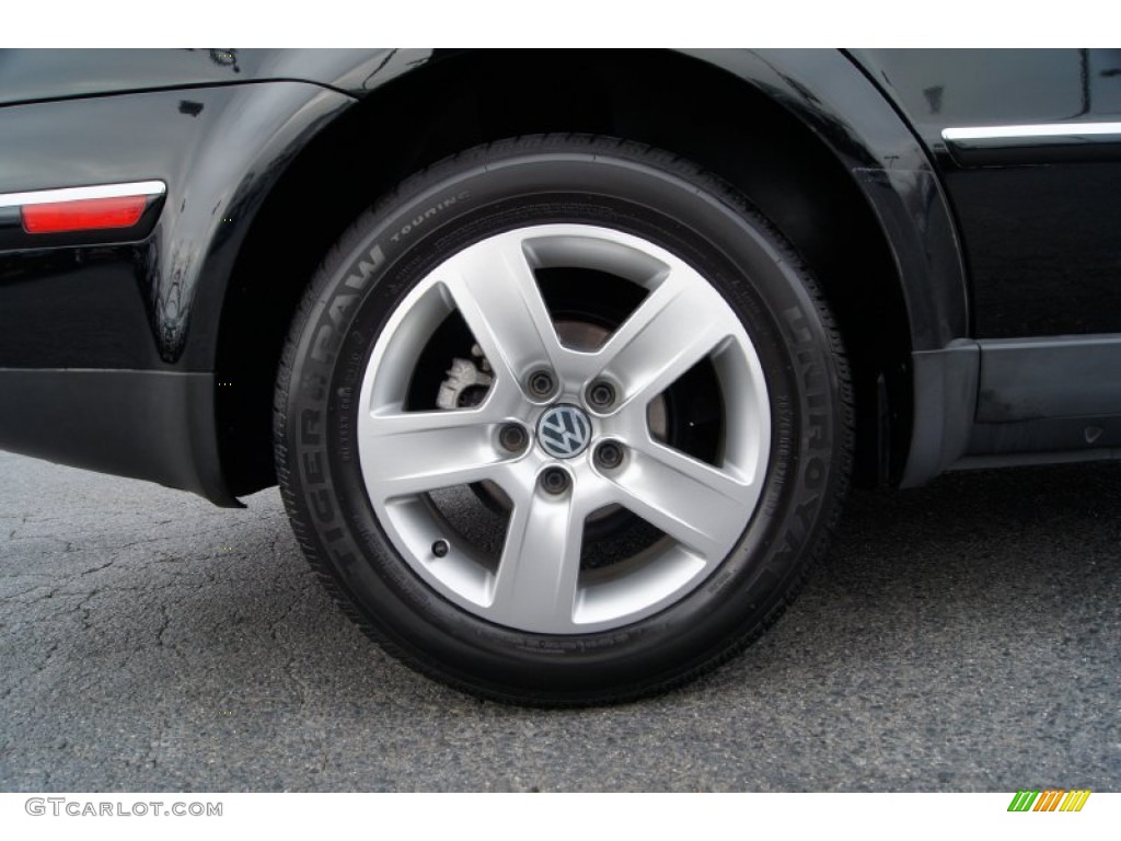 2004 Volkswagen Passat GLS TDI Sedan Wheel Photos
