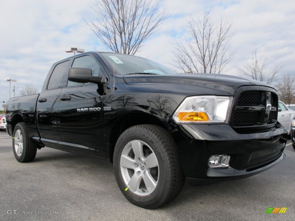 2012 Ram 1500 Express Quad Cab - Black / Dark Slate Gray/Medium Graystone photo #4