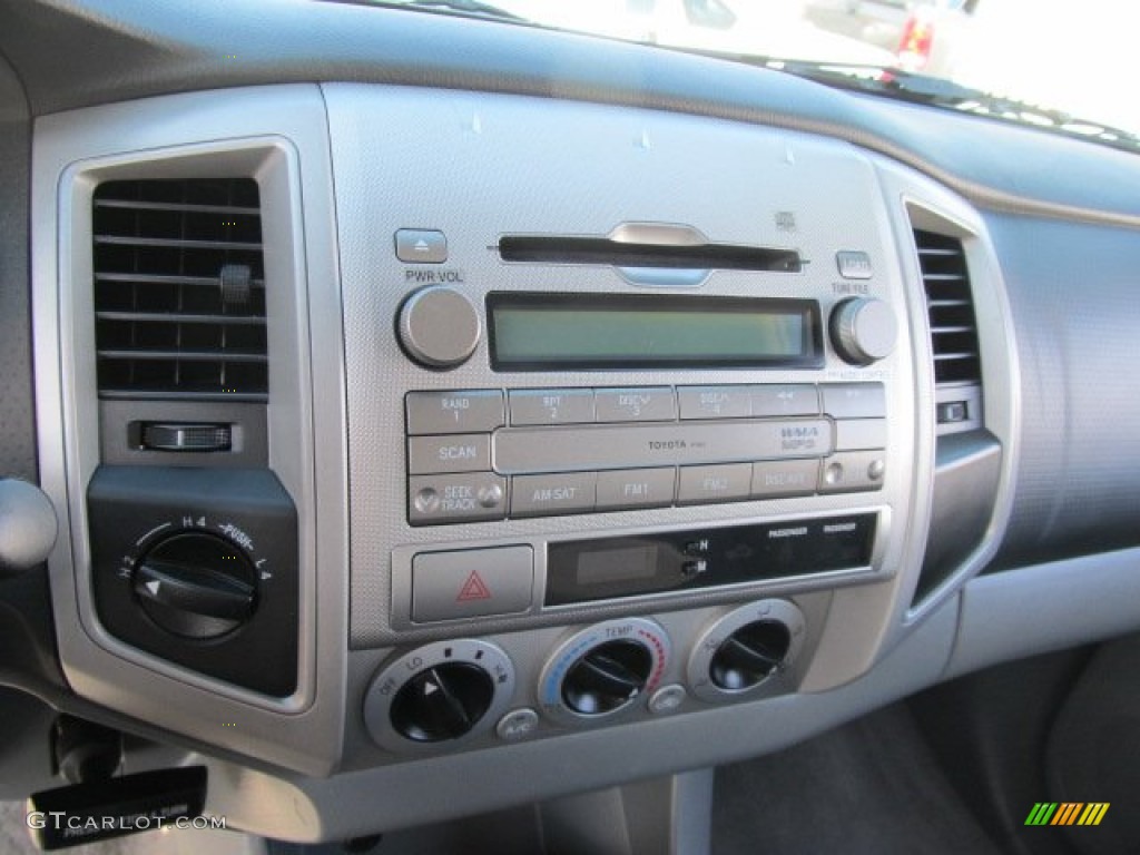 2009 Toyota Tacoma V6 TRD Sport Double Cab 4x4 Controls Photo #60805812