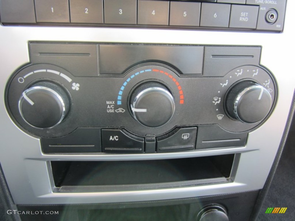 2010 Dodge Charger SXT Controls Photo #60806775