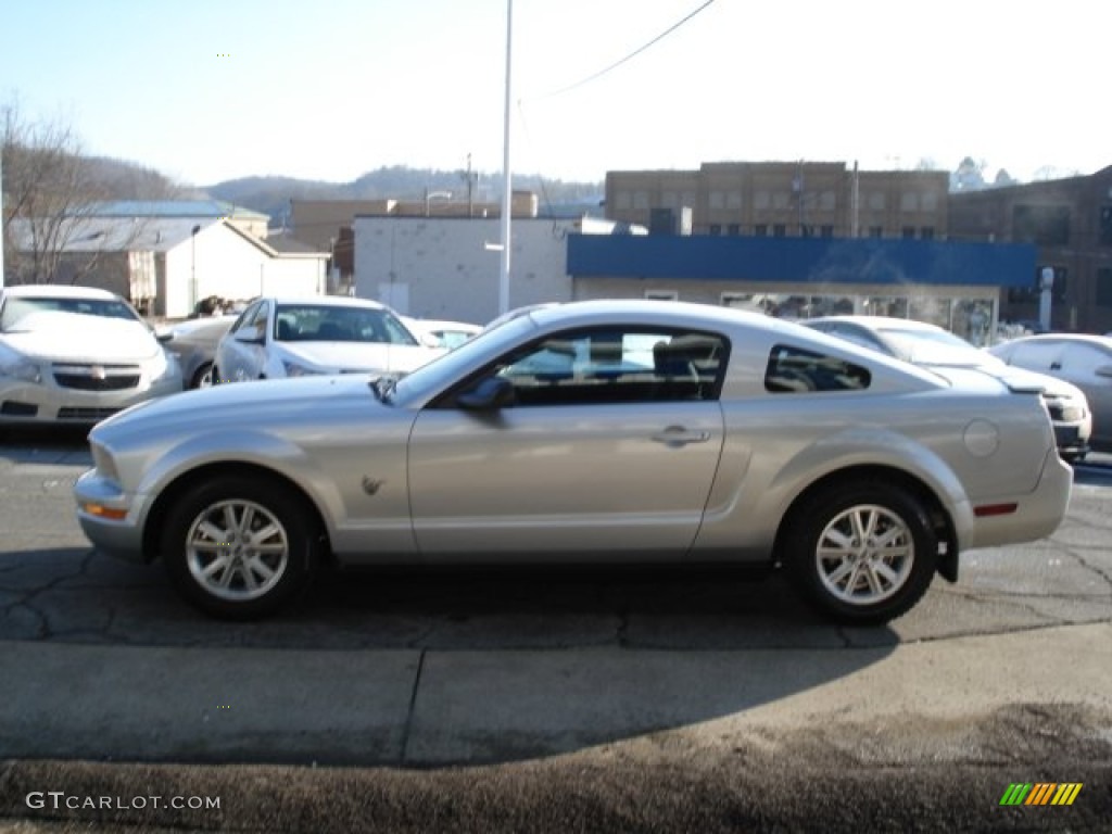 2009 Mustang V6 Coupe - Brilliant Silver Metallic / Dark Charcoal photo #5