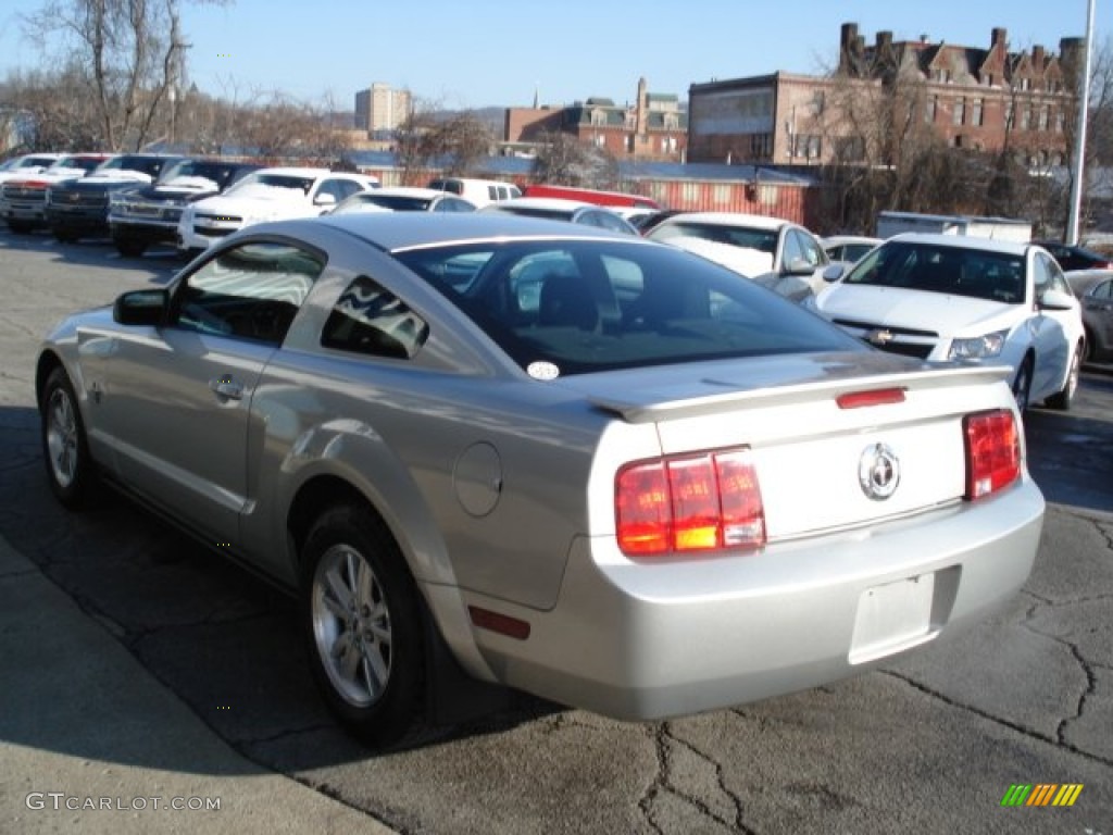 2009 Mustang V6 Coupe - Brilliant Silver Metallic / Dark Charcoal photo #6