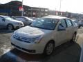 White Suede - Focus SEL Sedan Photo No. 4