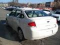White Suede - Focus SEL Sedan Photo No. 6