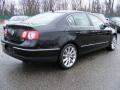 Deep Black - Passat VR6 4Motion Sedan Photo No. 5