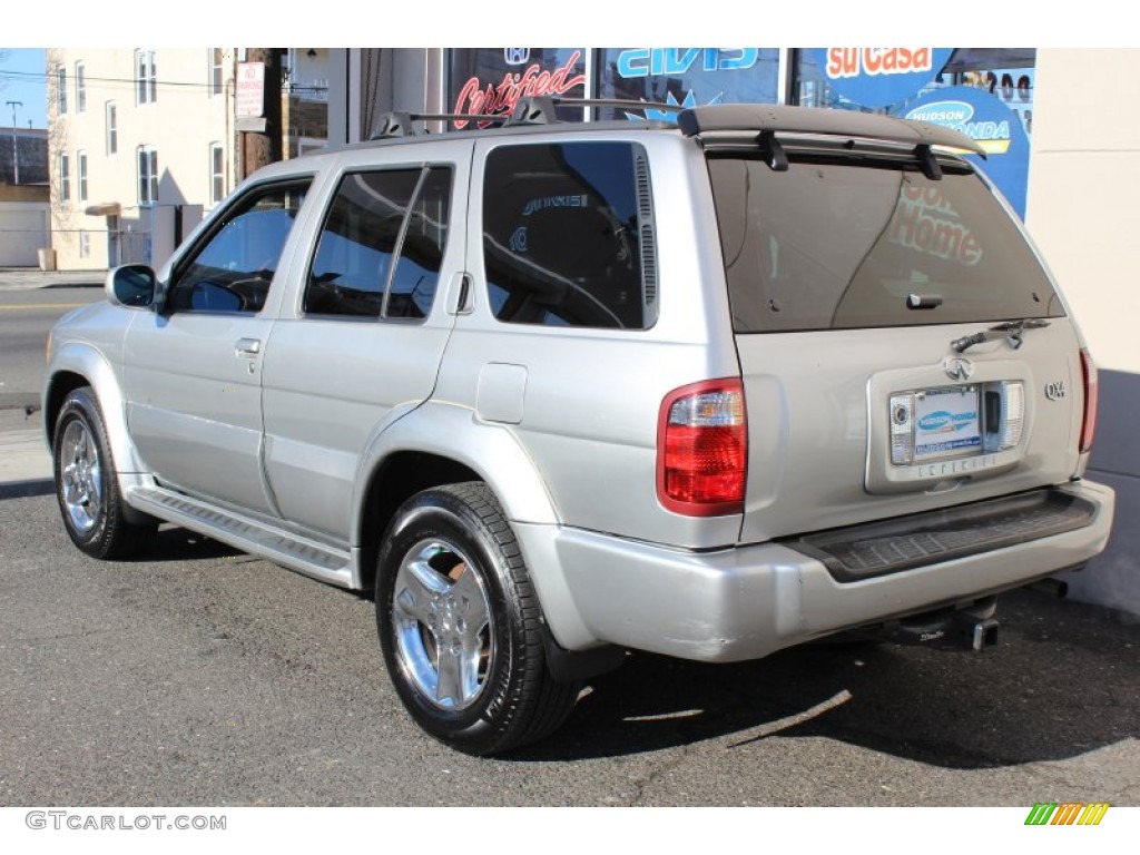 2002 QX4 4x4 - Brilliant Silver Metallic / Graphite photo #4