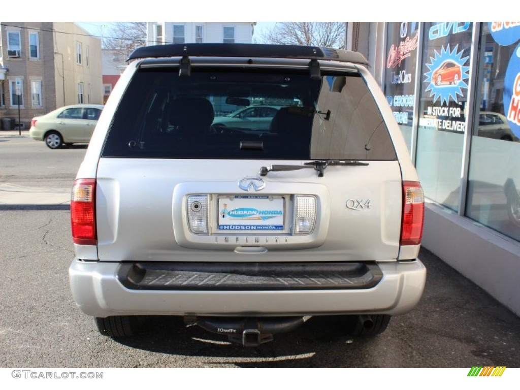 2002 QX4 4x4 - Brilliant Silver Metallic / Graphite photo #5