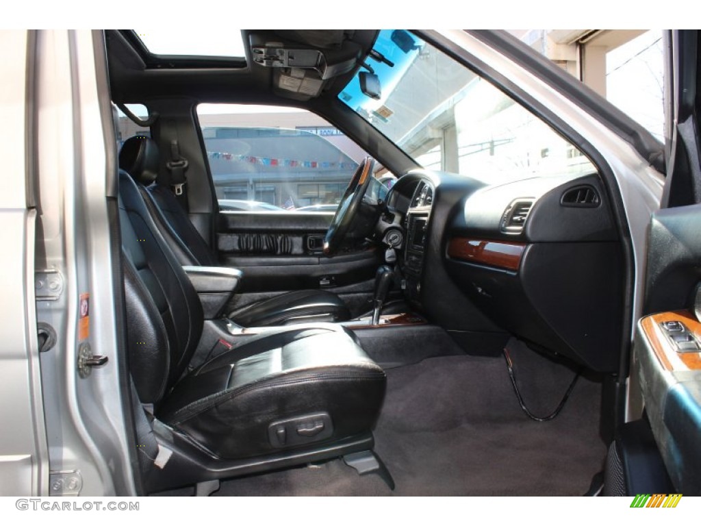 2002 QX4 4x4 - Brilliant Silver Metallic / Graphite photo #8