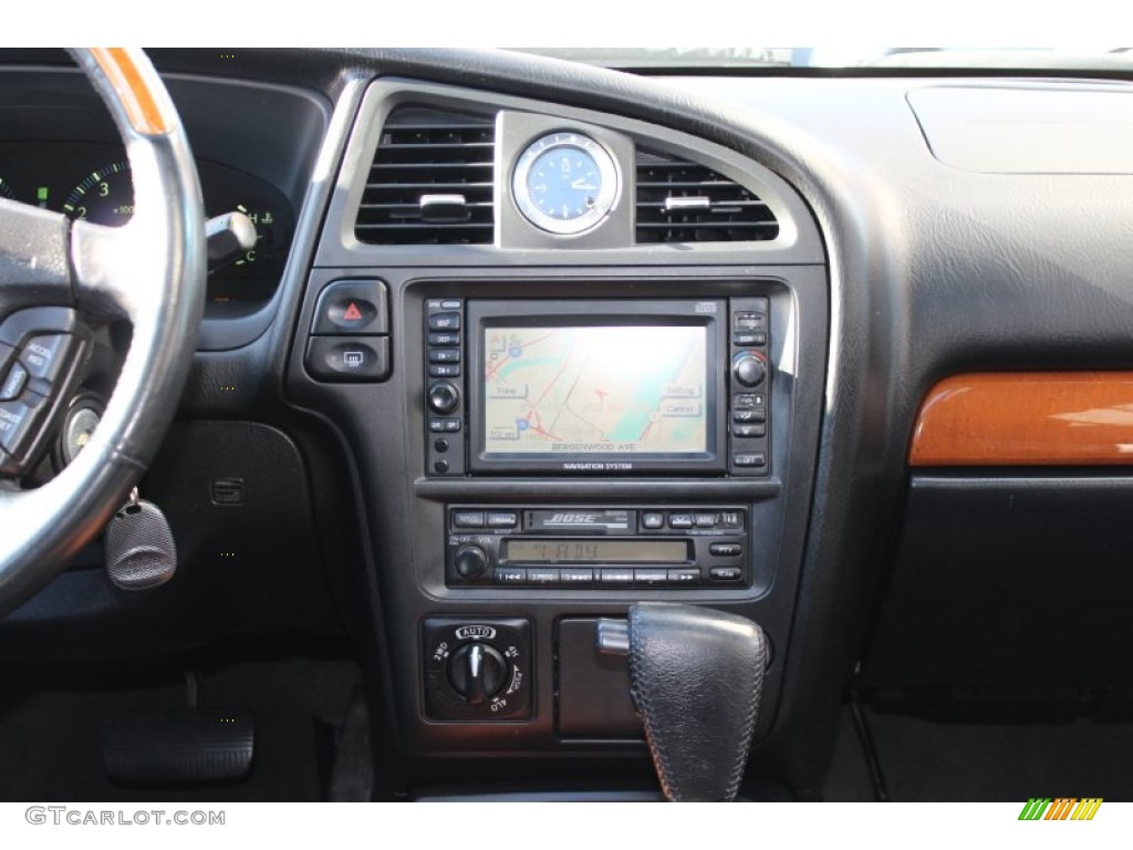 2002 QX4 4x4 - Brilliant Silver Metallic / Graphite photo #13