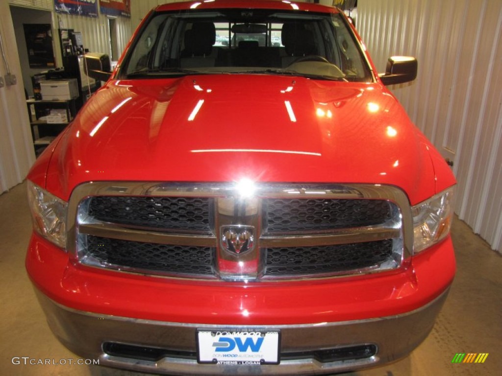 2011 Ram 1500 SLT Quad Cab 4x4 - Flame Red / Dark Slate Gray/Medium Graystone photo #5