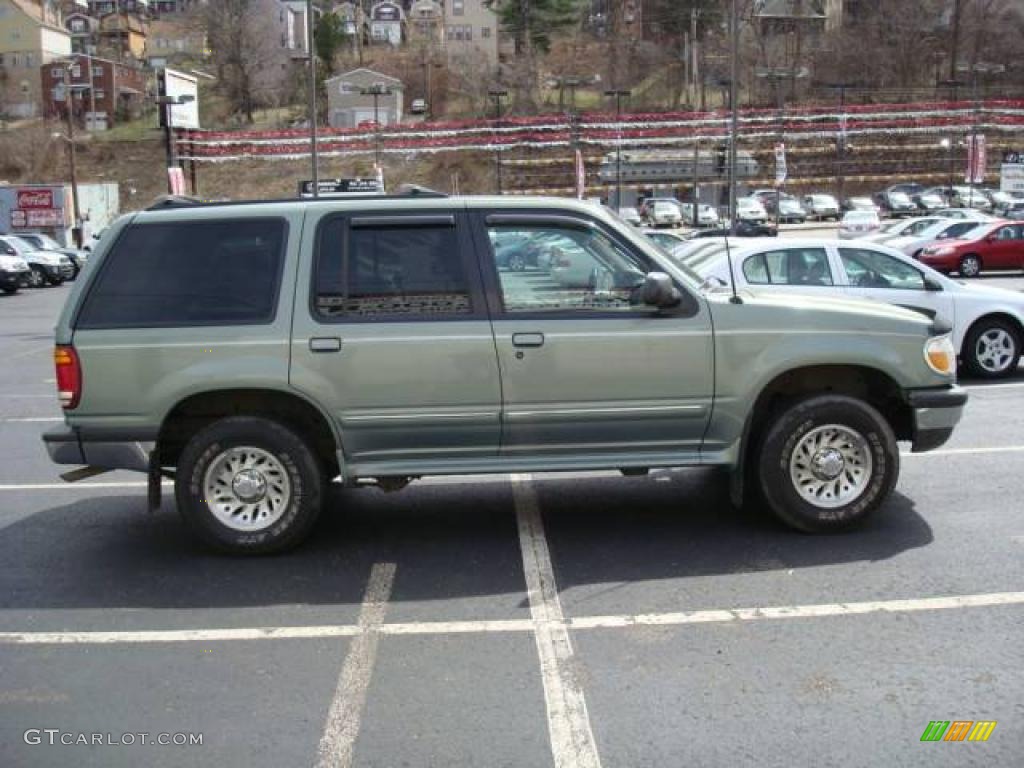 1998 Explorer XLT 4x4 - Evergreen Frost Metallic / Medium Prairie Tan photo #5