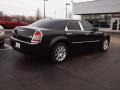 Brilliant Black - 300 C HEMI Photo No. 3