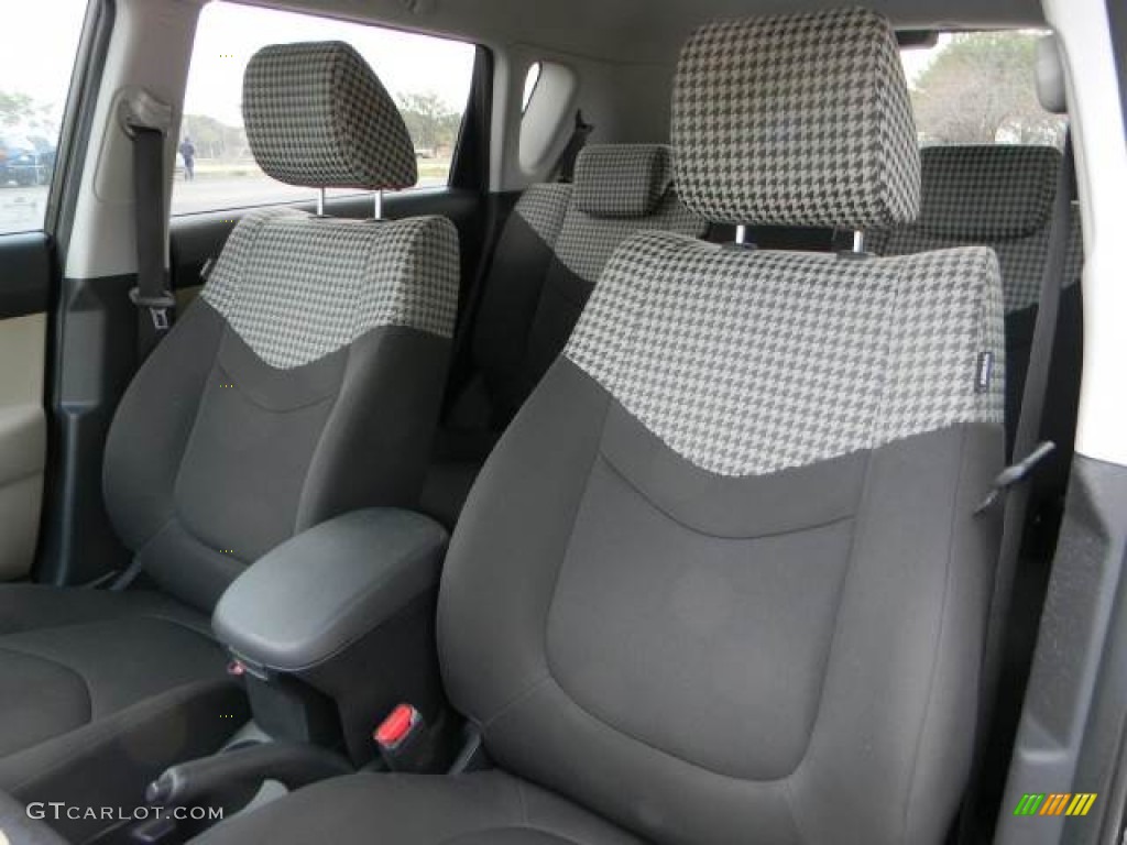 Sand/Black Houndstooth Cloth Interior 2010 Kia Soul ! Photo #60824302