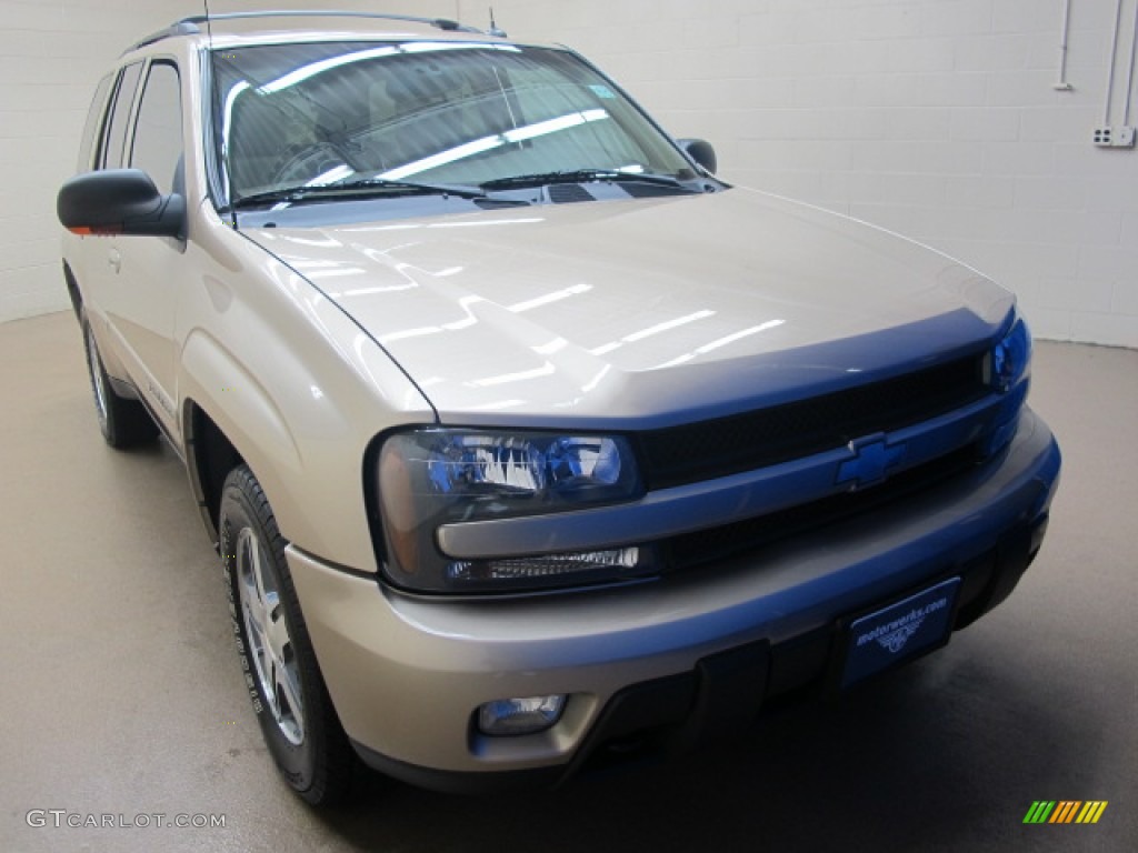 2004 TrailBlazer LT 4x4 - Sandstone Metallic / Light Cashmere photo #1