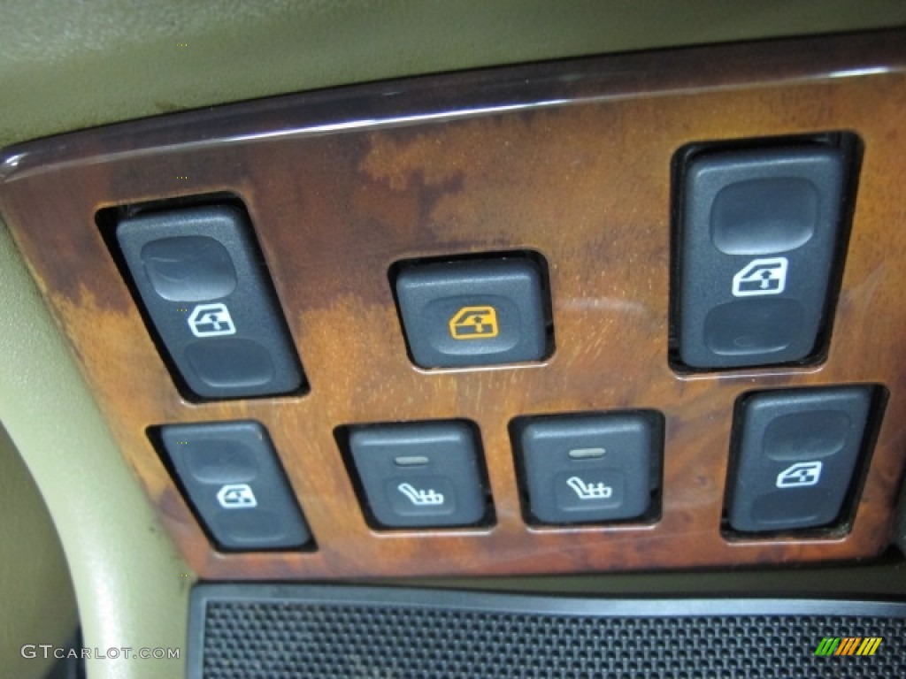 1997 Land Rover Discovery SE Controls Photo #60830984