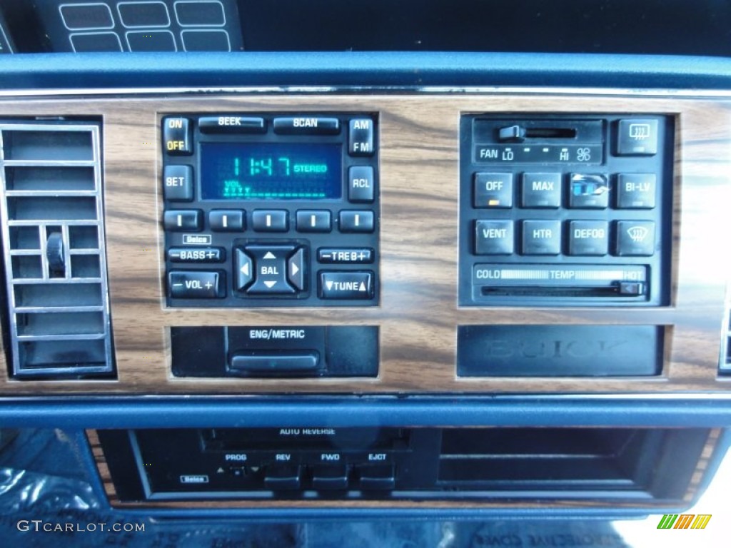 1990 Buick Regal Limited Coupe Controls Photos